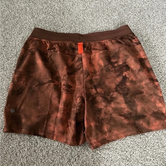 Lululemon Textured Tech Short 7" Diamond Dye Warm Coral Seared Grey - Picture 4 of 4